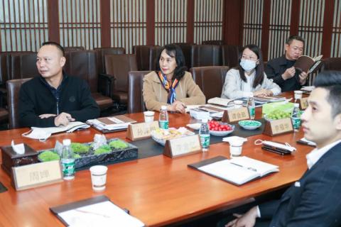 罗湖区人大常委副主任谭会茹一行莅临百达娱乐调研