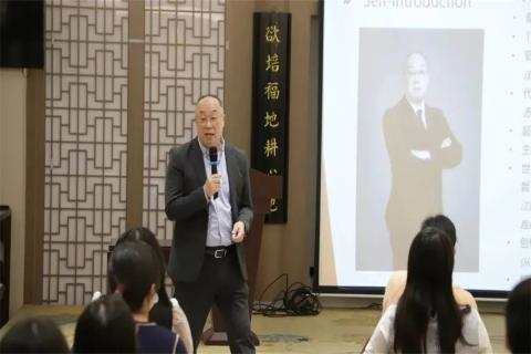 美在形体 赢在心态 | 百达娱乐11月员工培训圆满结束